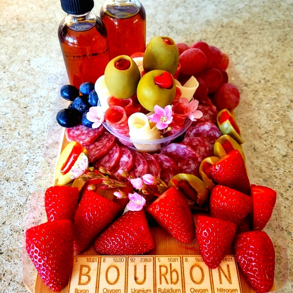 Mini 8 x 6 Bourbon Sample Charcuterie Boards (4 Boards/8 Bottles) - Picture 2 of 5